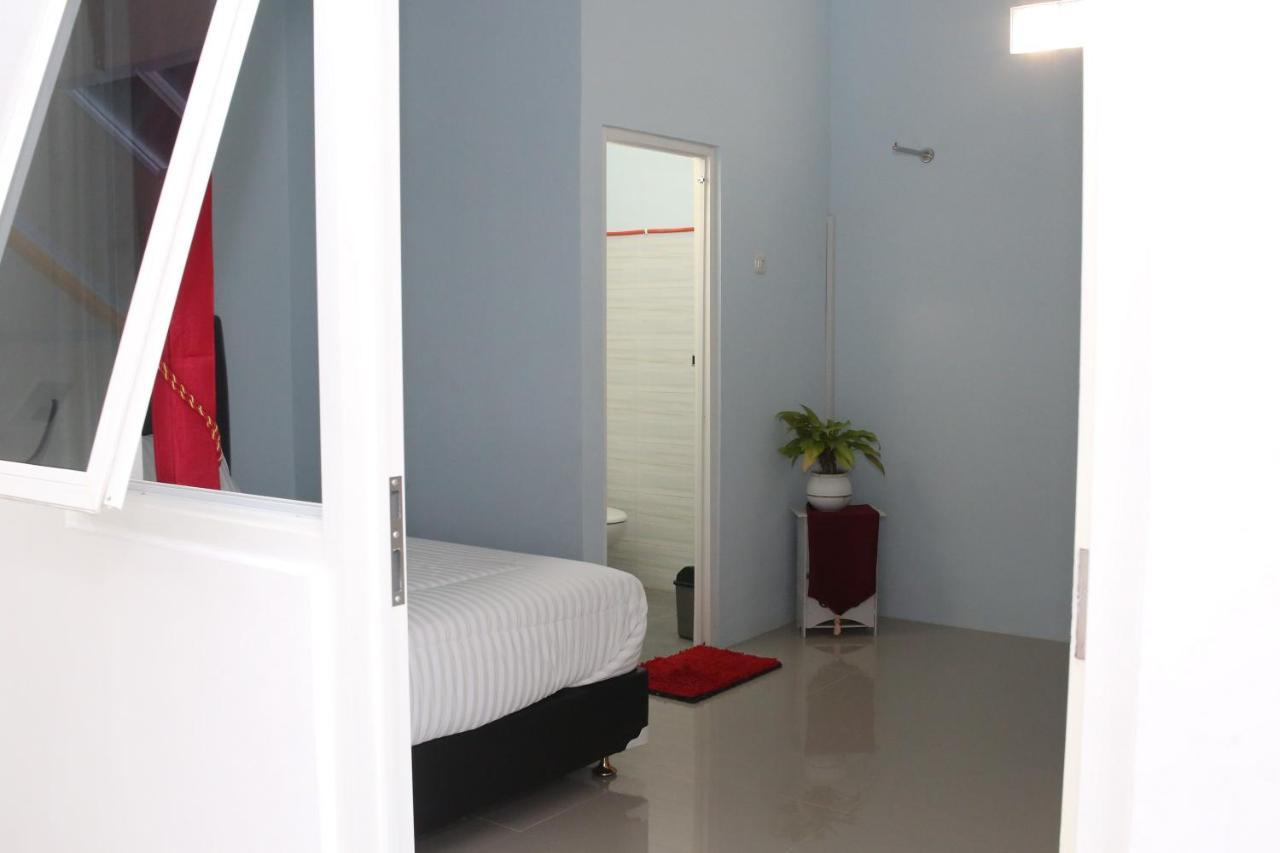 Reddoorz Syariah Near Suncity Mall Madiun Kültér fotó