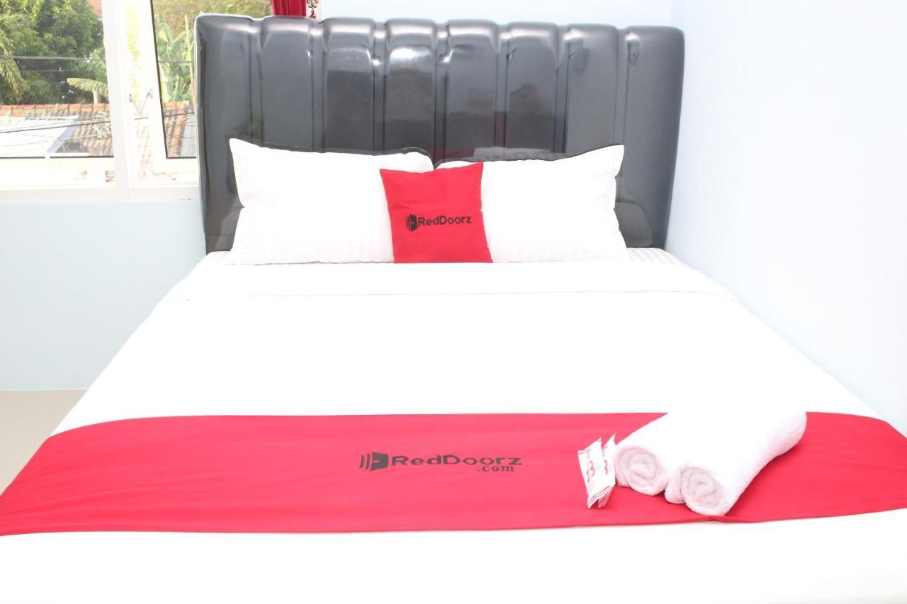 Reddoorz Syariah Near Suncity Mall Madiun Kültér fotó