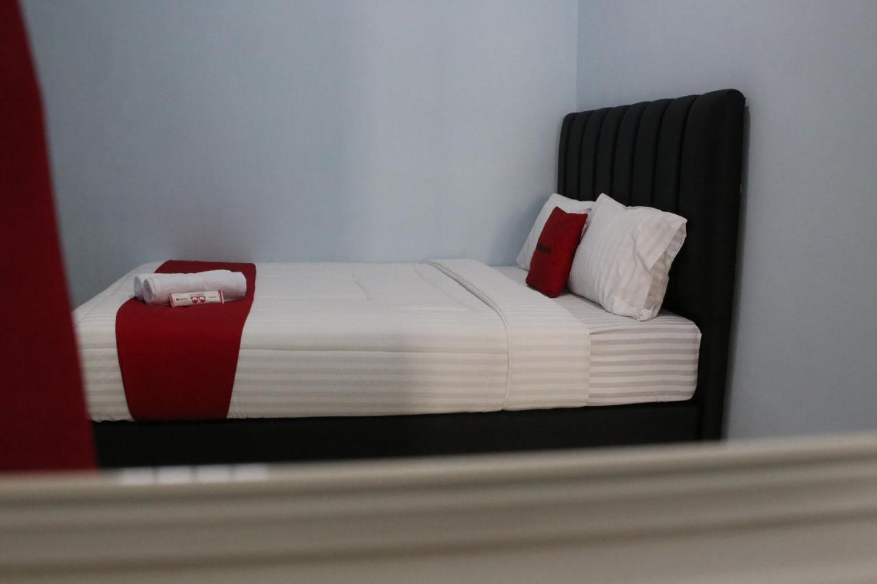 Reddoorz Syariah Near Suncity Mall Madiun Kültér fotó