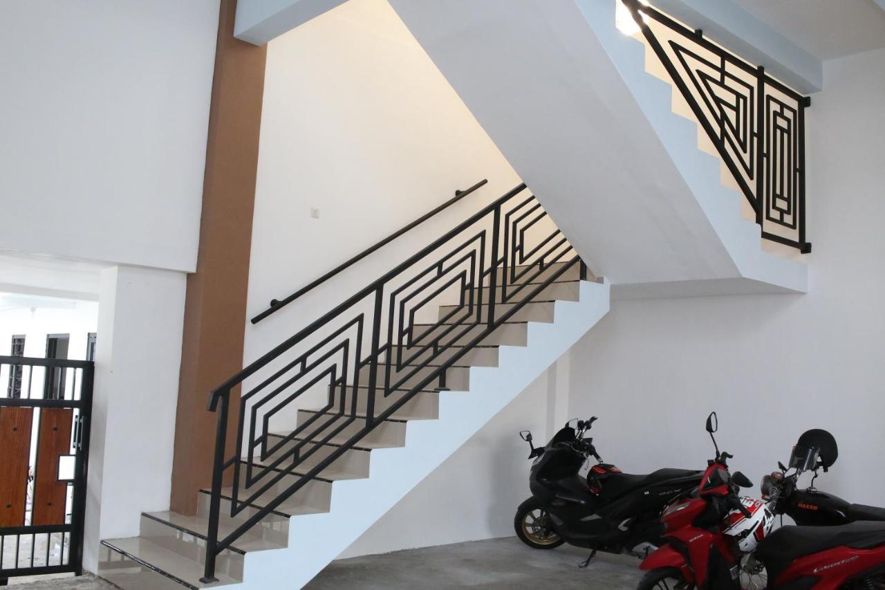 Reddoorz Syariah Near Suncity Mall Madiun Kültér fotó