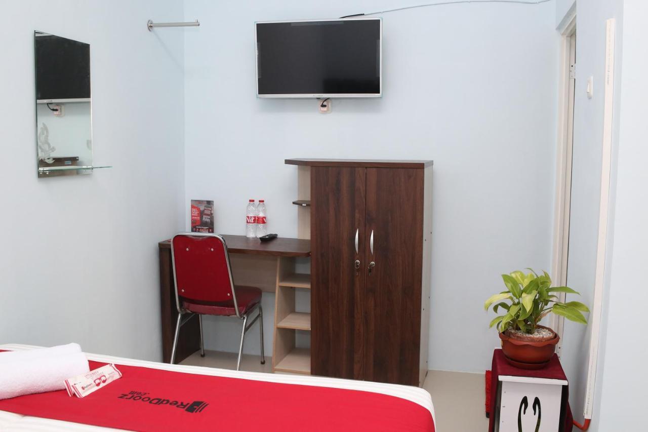 Reddoorz Syariah Near Suncity Mall Madiun Kültér fotó