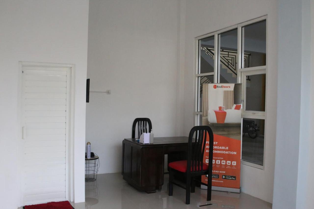 Reddoorz Syariah Near Suncity Mall Madiun Kültér fotó